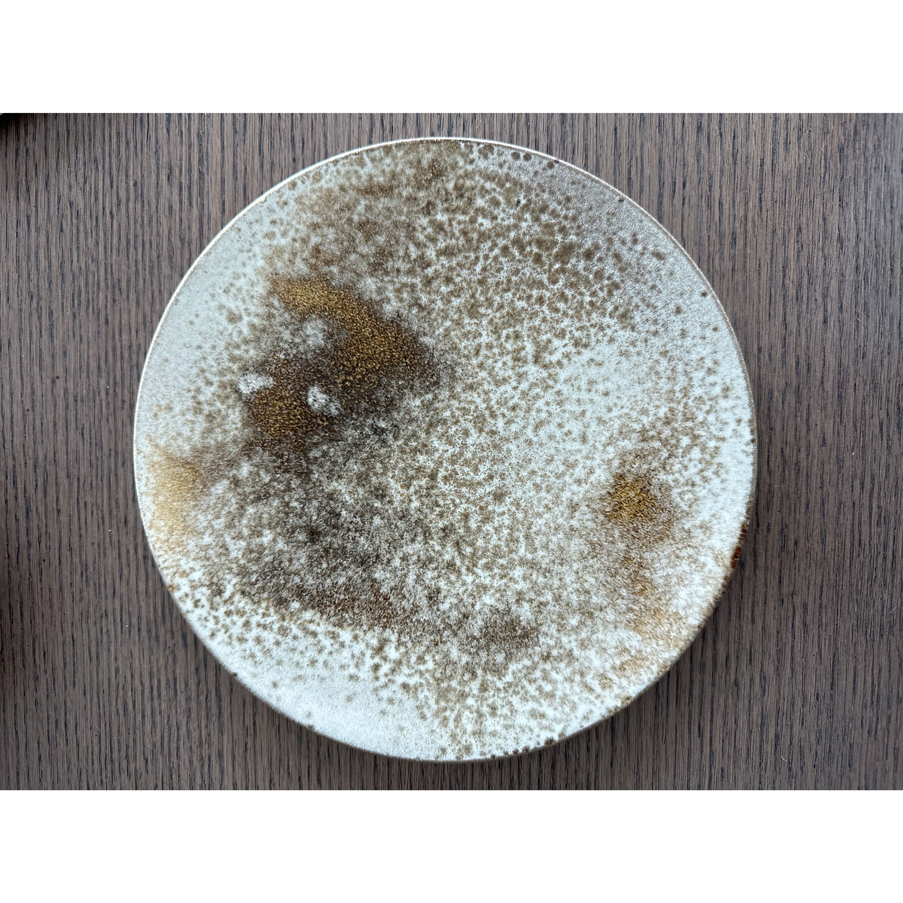 K.H Wurtz Flat Medium Salad Plate 9-in, White & Brown– Kitchen