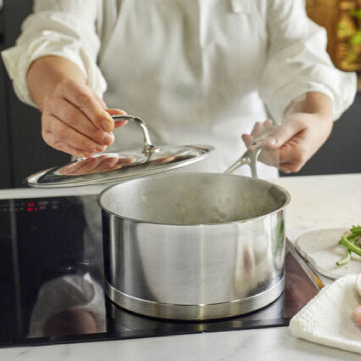 Demeyere Atlantis 7-Ply Stainless Steel Sauce Pan With Lid, 3.2-Quart - Kitchen Universe
