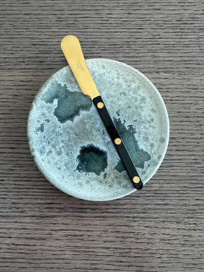 Sabre Bistrot Gold Butter Spreader, Black - Kitchen Universe