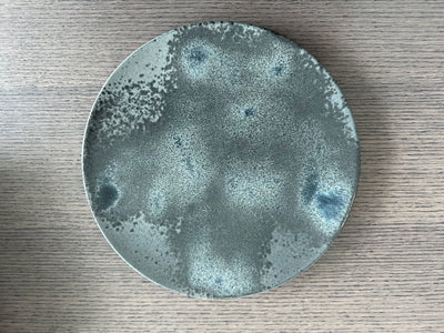 K.H Wurtz Large Flat Dinner Plate 10.5-in, Black - Kitchen Universe