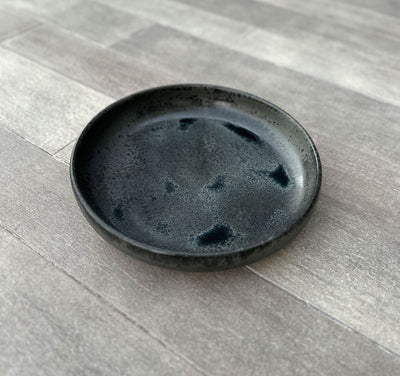 K.H Wurtz Serving Plate, Black - Kitchen Universe