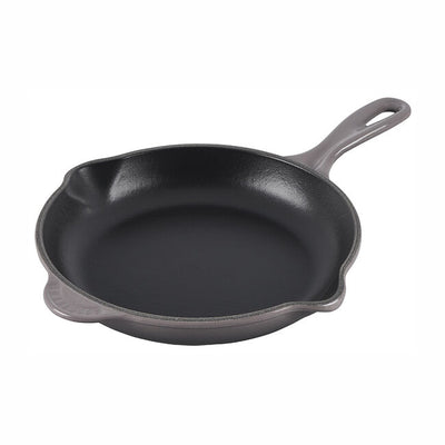 Le Creuset Classic Enameled Cast Iron Skillet, 9-Inches, Oyster - Kitchen Universe