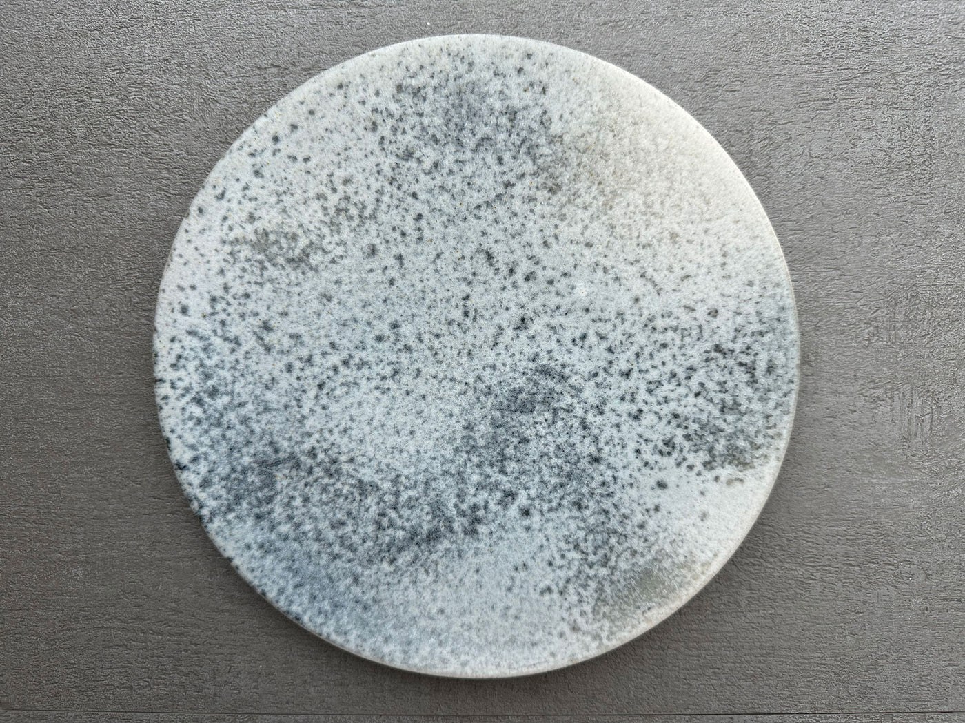 K.H Wurtz Flat Medium Plate, Blue - Kitchen Universe