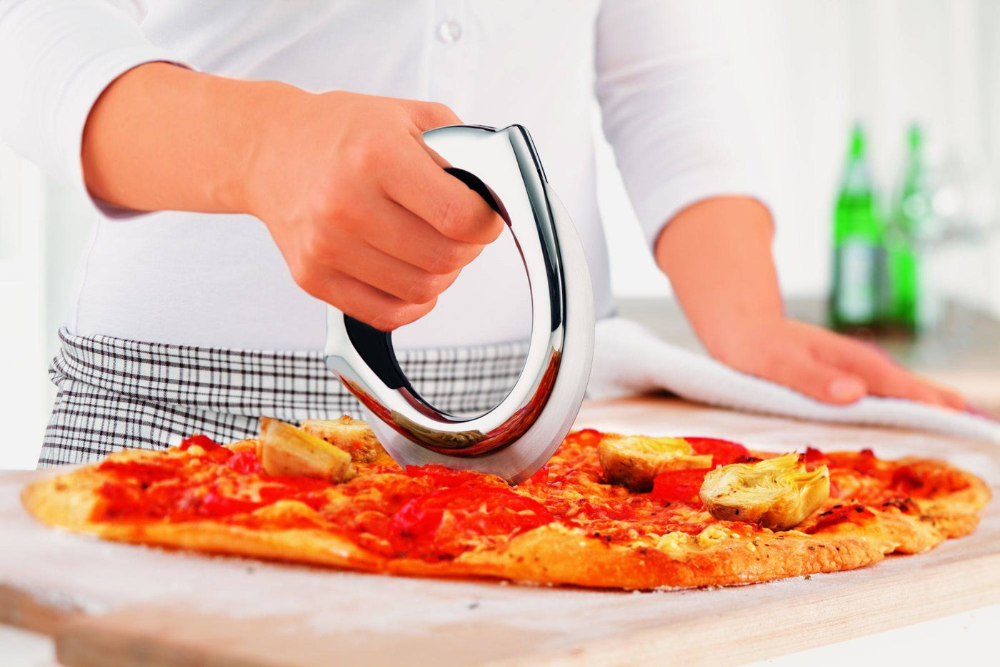 Rosle Stainless Steel Pizza Wheel - Kitchen Universe