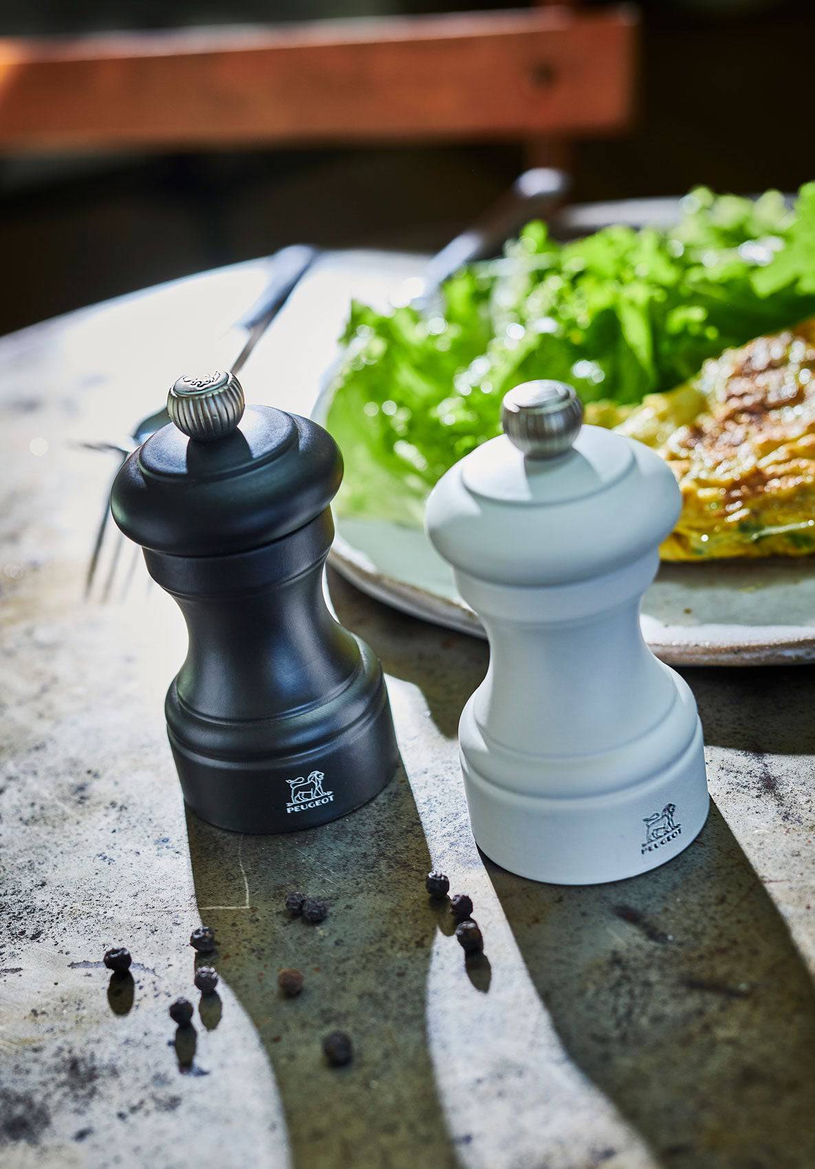 Peugeot Bistro Duo Black & White Matte Pepper & Salt Mill Set, 4-in - Kitchen Universe