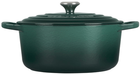 Le Creuset Signature Enameled Cast Iron Round French / Dutch Oven With Lid, 4.5-Quart, Artichaut - Kitchen Universe