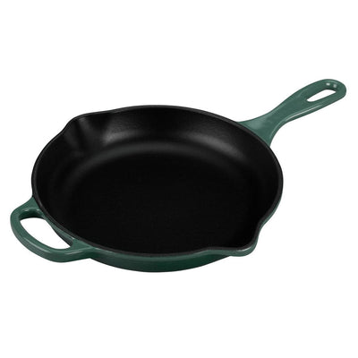 Le Creuset Signature Enameled Cast Iron Skillet, 9-Inches, Artichaut - Kitchen Universe