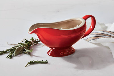Le Creuset Heritage Stoneware Gravy Boat, 16-Ounces, Cerise - Kitchen Universe