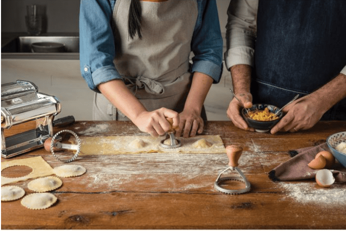 Marcato Ravioli Classic Round Stamp, 2.25-in - Kitchen Universe